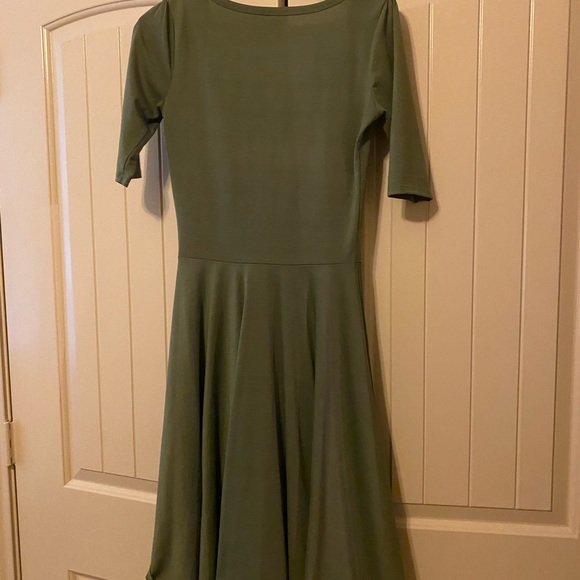 NWOT WOMEN'S LULAROE NICOLE OD GREEN ARMY FIT & FLARE DRESS XS - Picture 3 of 4